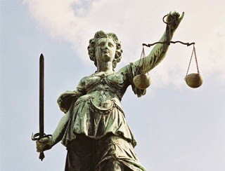 Την καλημέρα μας στους λειτουργούς της δικαιοσύνης. Τι γίνεται με το σκάνδαλο ΤτΕ – Proton.