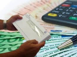 Τσουχτερά τα πρόστιμα για όσους υποβάλουν εκπρόθεσμα τις φορολογικές τους δηλώσεις 
