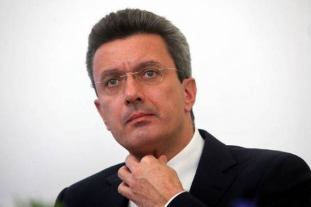 Χατζηνικολάου: “Μακάρι να είναι δεμένες οι κατηγορίες κατά της Χρυσής Αυγής. Ειδάλλως...” -  Διαβάστε περισσότερα: https://www.xryshaygh.com/index.php/enimerosi/view/chatzhnikolaou-makari-na-einai-demenes-oi-kathgories-kata-ths-chrushs-aughs#ixzz2iuinF968