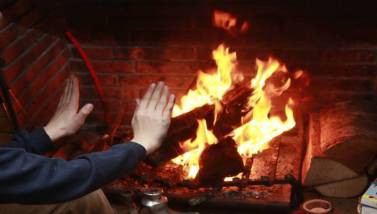 ΑΙΘΑΛΟΜΙΧΛΗ ΣΤΟΝ... ΕΓΚΕΦΑΛΟ ΤΗΣ ΚΥΒΕΡΝΗΣΗΣ Πάγωσαν τους Έλληνες και τώρα θέλουν να φορολογήσουν τζάκια & ξυλόσομπες