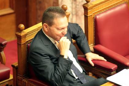 Ο κουμπάρος του Παπαντωνίου, συνεργάτης του Παπακωνσταντινου και συνέταιρος του Σικιαρίδη, νίκησε την …φοροδιαφυγή! Θα συμμετείχε στην σύλληψη του Αλ Καπόνε προφανώς…
