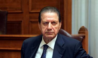 ΣΥΓΚΛΟΝΙΣΤΙΚΟ ΑΡΘΡΟ Β.Πολύδωρας: "Παραδίδετε τους Έλληνες στα νύχια των αρπακτικών funds"