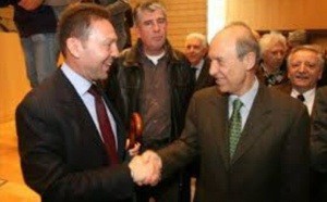 ΕΘΕΛΟΥΣΙΑ ΤΡΑΠΕΖΙΚΩΝ = ΑΠΟΛΥΣΕΙΣ ΔΗΜΟΣΙΩΝ;