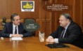 Δηλαδή ο κύριος Βενιζέλος είπε ότι “αυτός καλύπτει τον Σαμαρά για τα υποβρύχια”…